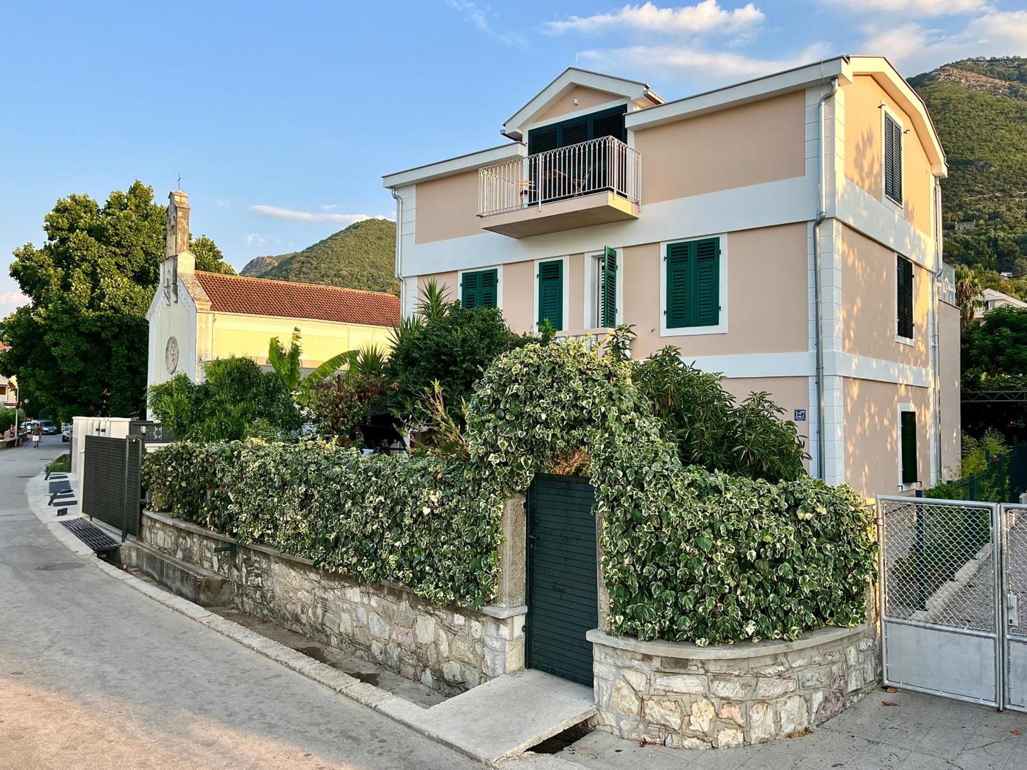 Apartment Dunja Djenovici Χέρτσεγκ Νόβι Εξωτερικό φωτογραφία